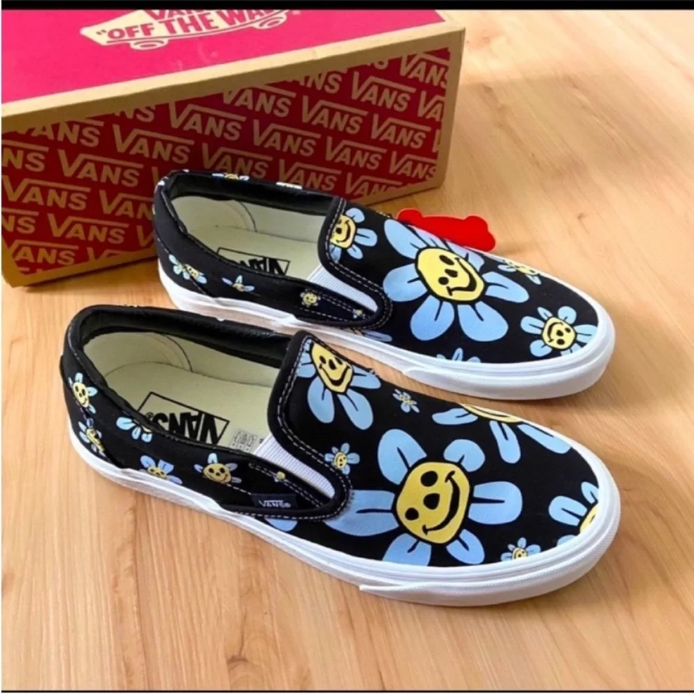 Vans Classic slip-on Trippy Grin Floral Women Size 10.0 US